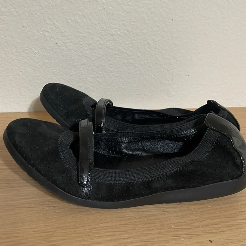 Cole Haan Ballerina Black Flats Size 7 - Picture 2 of 16